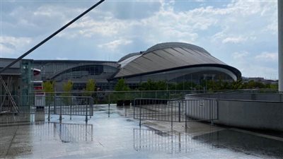 شاهد| سقوط أمطار غزيرة في طوكيو رغم ارتفاع درجات الحرارة