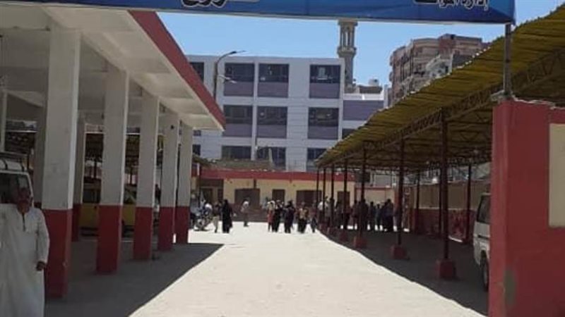 موقف سيارات مدينة