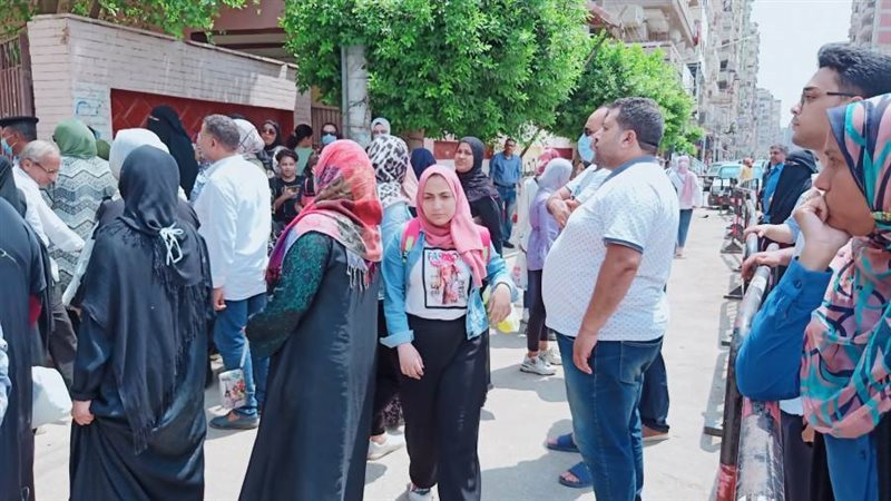 خروج طلاب الثانوية