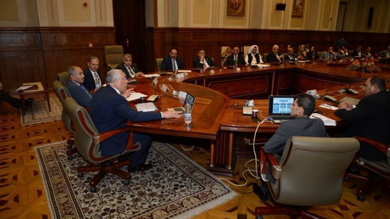 القصير أمام لجنة