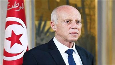 عاجل.. الرئيس التونسي يقرر إعفاء وزيري الدفاع والعدل من منصبيهما