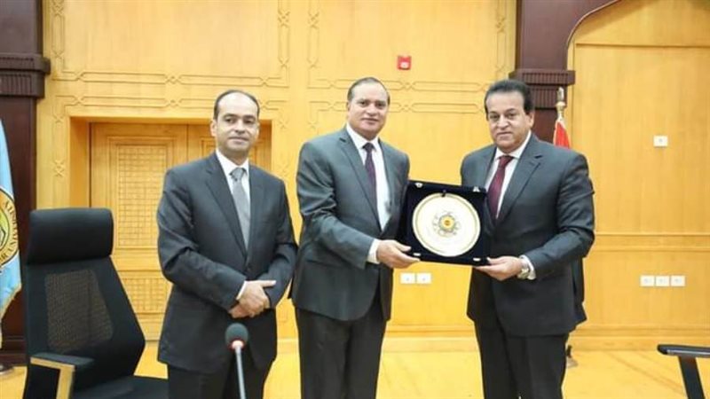 وزير التعليم العالي