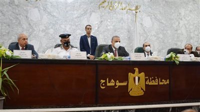 محافظ سوهاج يترأس اجتماع المجلس التنفيذي للمحافظة 