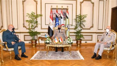 وزير الدفاع ورئيس الأركان يلتقيان قائد الجيش اللبنانى لبحث علاقات التعاون العسكرى المشترك