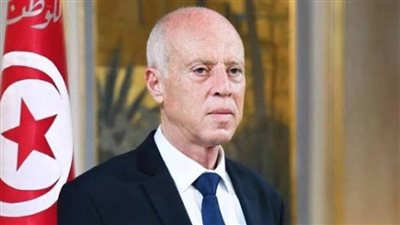 عاجل| الرئيس التونسي يشرف على اجتماع أعضاء  المجلس الأعلى للجيوش