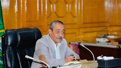   المحافظ يتابع مشروعات مياه الشرب والصرف الصحي بالمحافظة 