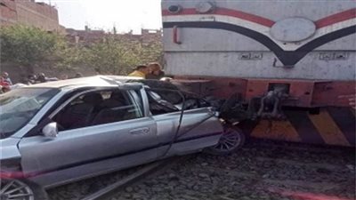 بالأسماء: مصرع ٣ أشخاص في تصادم سيارة بقطار بالدقهلية