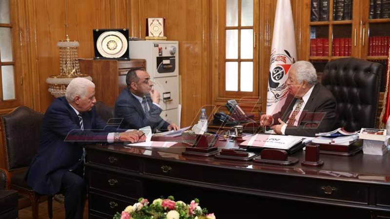 لقاء نقيب المحامين