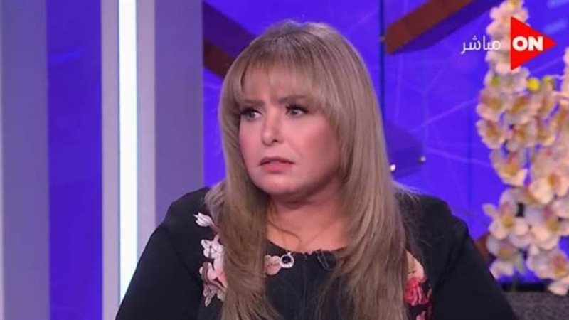 الفنانة صابرين