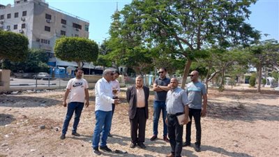 سكرتيرعام محافظة الإسماعيلية.. يشيد بجهود حي ثالث 