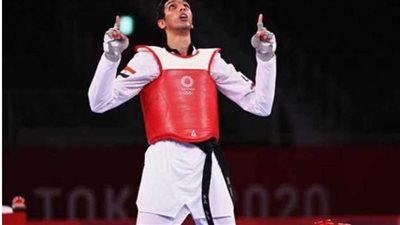 مدرب منتخب التايكوندو يكشف سر جملة تحفيز سيف عيسى للتتويج بالبرونزية 