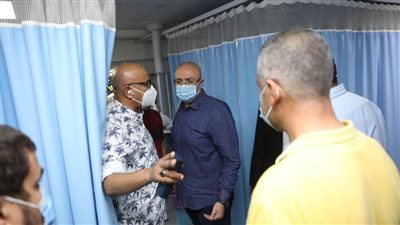 مصرع  وإصابة 6 من أسرة واحدة في انقلاب سيارة 