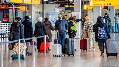 إيطاليا تسمح بدخول حاملي شهادات 