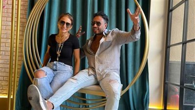 شاهد صور جديدة لنيللي كريم مع خطيبها هشام عاشور