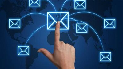 دراسة: الرسائل النصية والبريد الإلكتروني يحسن الحالة المزاجية لكبار السن