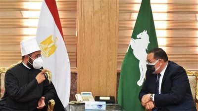 سفير مبادرة حياة كريمة يزور 