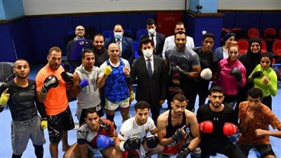 وزير الرياضة يؤازر البعثة البارالمبية قبل السفر لطوكيو