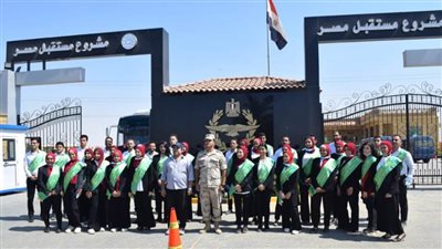 المتحدث العسكرى: القوات المسلحة تنظم زيارة ميدانية لوفد من طلاب جامعة القاهرة لمشروع 