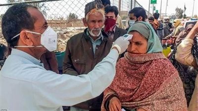 باكستان تقرر إعادة فرض قيود مكافحة كورونا 