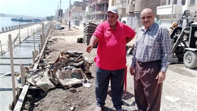 تركيب الطوب الفرعوني وإنشاء السور العلوي لتطوير الريف المصري بسوهاج