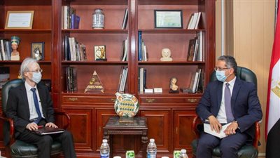 د. خالد العنانى يستقبل سفير اليابان بالقاهرة