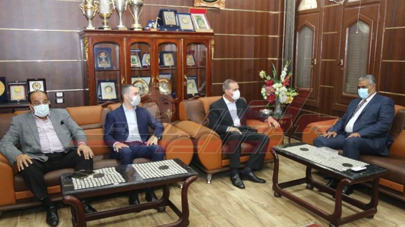 محافظ كفرالشيخ ومدير