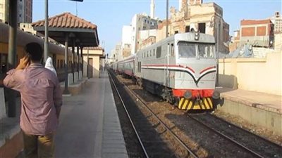 السكة الحديد: سقوط بوجي بعربة قطار (القاهرة/أسوان) بمحطة طما ولا توجد 