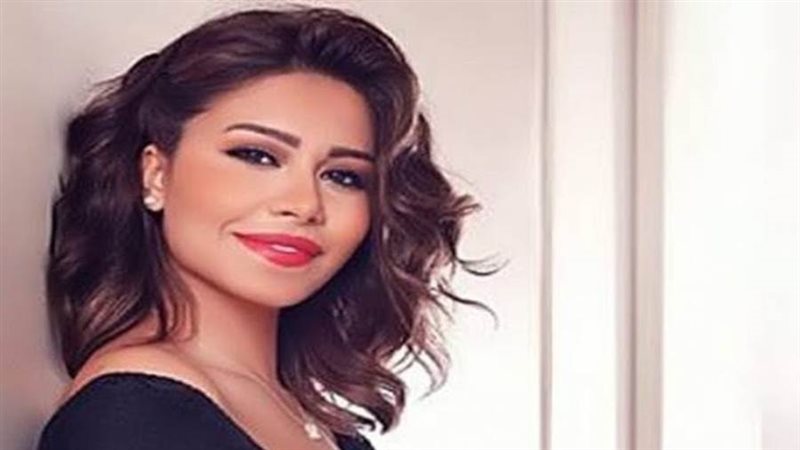 المطربة شيرين عبد