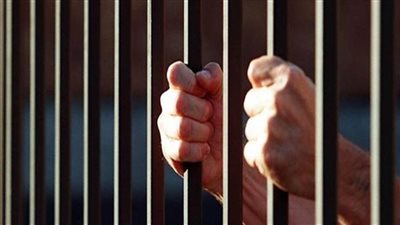 عاجل.. النيابة العامة تأمر بحبس متهم بالتعدي على زوجته وأبنائه 