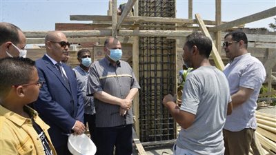 محافظ أسيوط يتفقد أعمال إنشاء مجمع الخدمات بقرية نزة قرار ضمن المشروع القومي لتطوير الريف المصري