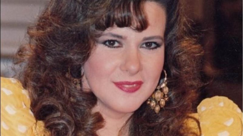 دلال عبدالعزيز