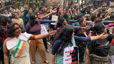 مظاهرات في الهند بعد أنباء عن اغتصاب طفلة وقتلها