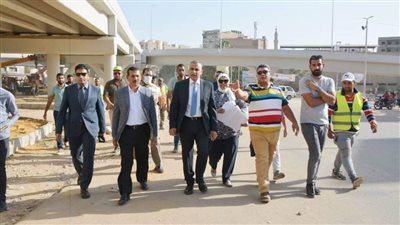 محافظ سوهاج يتفقد تطوير ميدان الثقافة