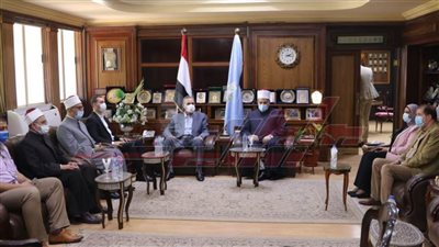 نور الدين يناقش عددًا من الموضوعات الخاصة بالمعاهد الأزهرية بكفر الشيخ