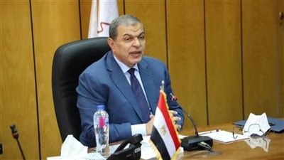 وزير القوى العاملة يوجه بضرورة تحديث رسالة السلامة والصحة المهنية وإعلانها يوميا