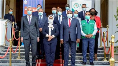 الصحة تبحث خطة توريد لقاحات كورونا مع هيئة الشراء الموحد والبنك الإفريقي