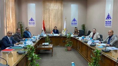 لجنة قيادات جامعة بنها تستقبل المتقدمين للوظائف القيادية