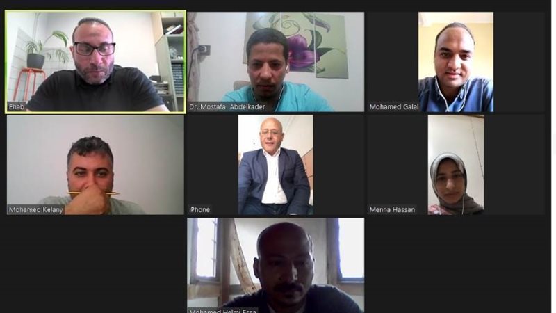 رئيس الجامعة مع المبتعثين