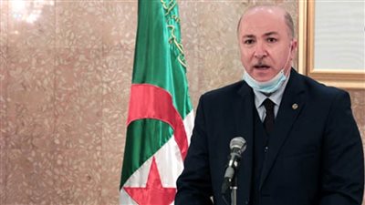 الرئيس الجزائري يوجه بتسخير كل الإمكانيات المادية والبشرية لإخماد 71 حريقًا