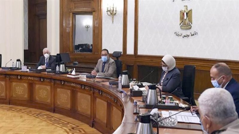 رئيس الوزراء يتابع