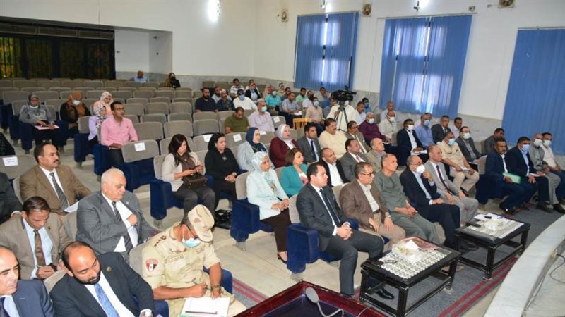 لقاء محافظ سوهاج