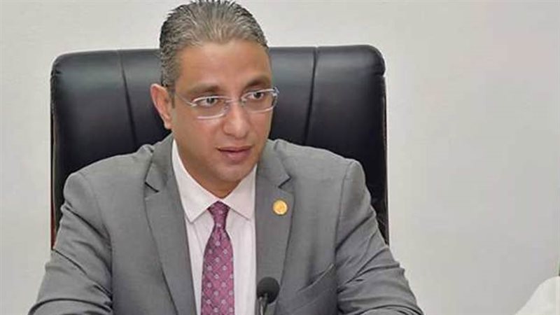 الدكتور احمد الانصاري