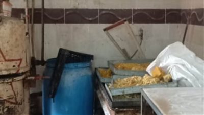 ضبط 20 ألف قطعة حلوى غير صالحة للاستخدام الآدمي بالبحيرة