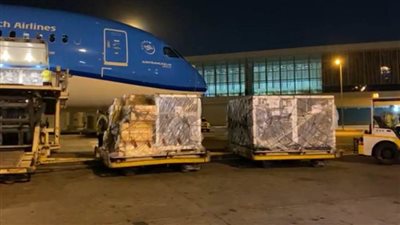 عاجل.. بث مباشر لوصول الدفعة الثالثة من لقاح أسترازينيكا المضاد لكورونا بمطار القاهرة