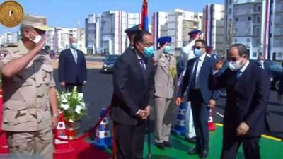 الرئيس السيسي يصل إلى مدينة بدر لافتتاح عدد من المشروعات السكنية