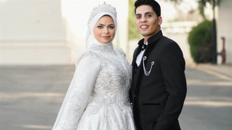 العروسان أحمد وعلا