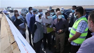 وزير النقل يتابع تنفيذ  مشروع القطار الكهربائي 