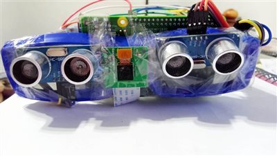 نظارة لفاقدي البصر تسمع وترى وتقرأ وتحدد المواقع الجغرافية