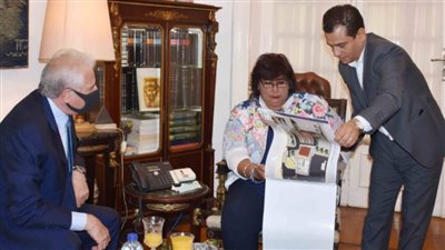 وزيرة الثقافة: مهرجان قومي بالطور.. وتأسيس فرقة للفنون الشعبية بسيناء