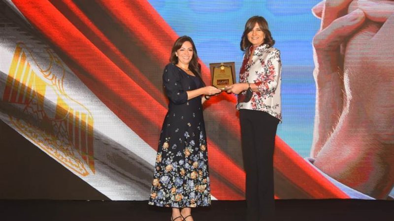 خلال التكريم